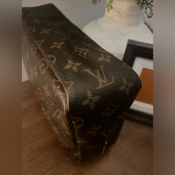 Louis Vuitton Monogram Trousse 28 (COA) - Picture 11 of 16